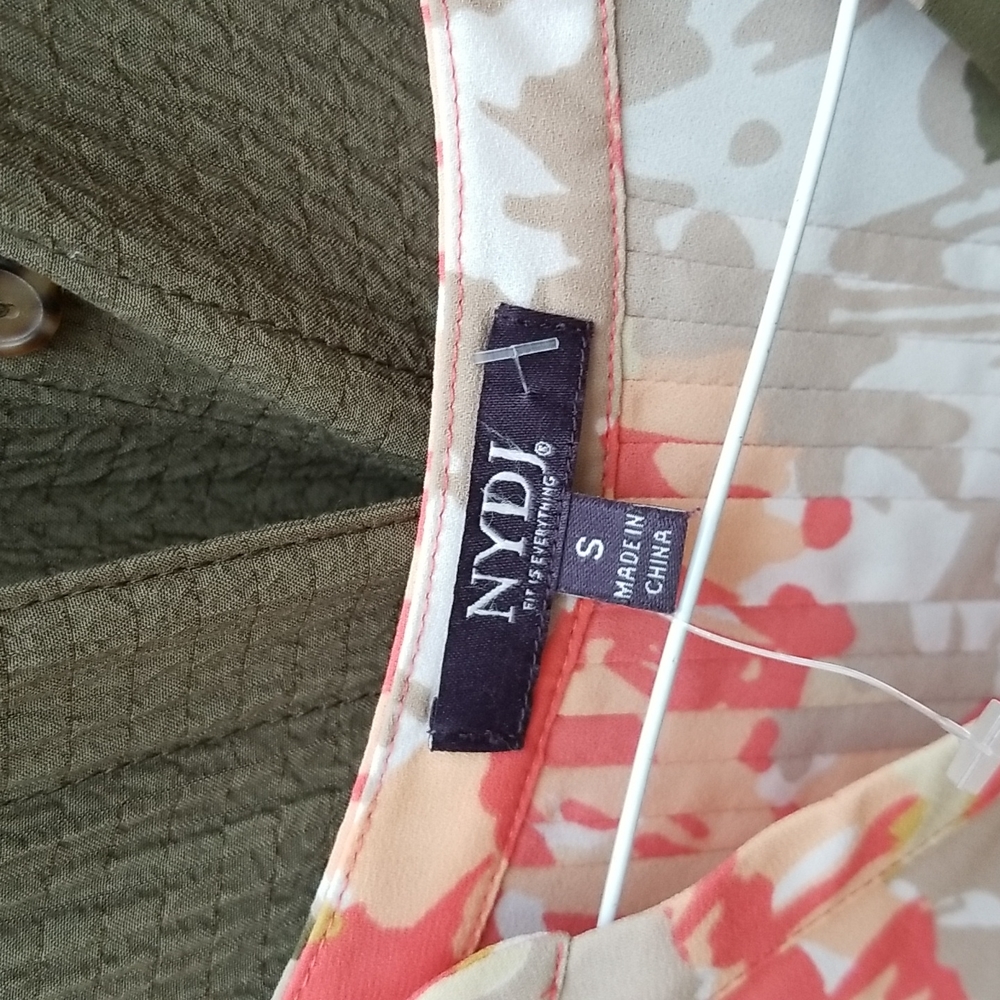 NYDJ Peach + Tan Floral Poppy Bloom blouse sz S - Picture 2 of 6